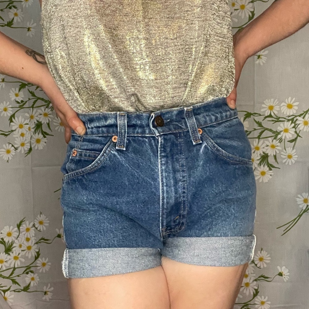 Vintage 90s Levi’s 505 orange tab cut off denim high waisted mom shorts - Picture 2 of 7